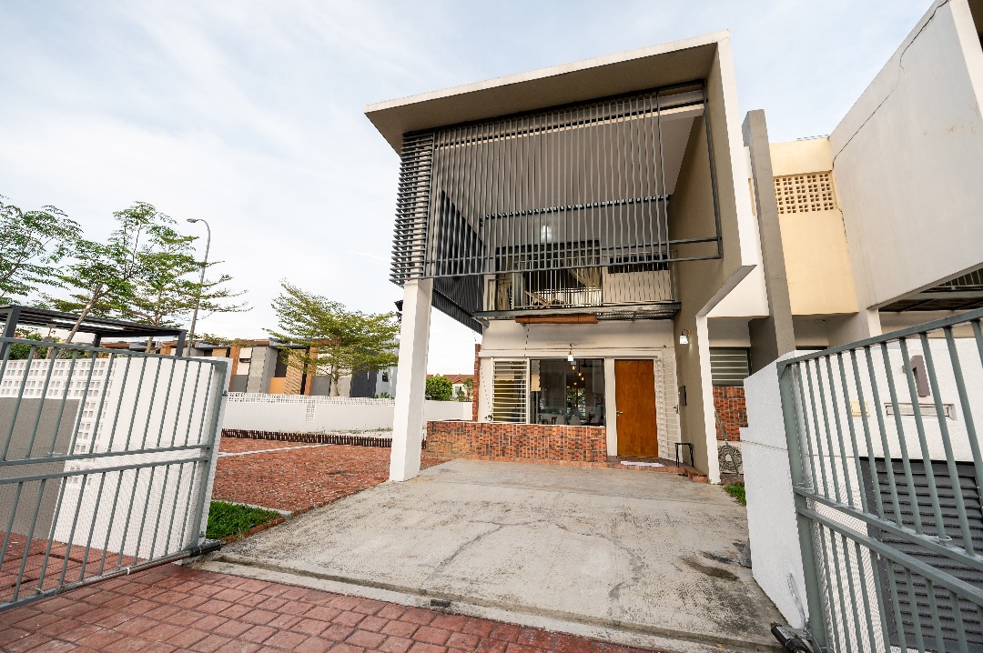 Corner double storey Amansara Taman Puchong Prima - photo 9