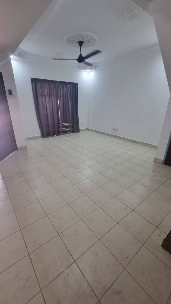 Double storey house Jalan Nova U5 Subang Bestari, - photo 5