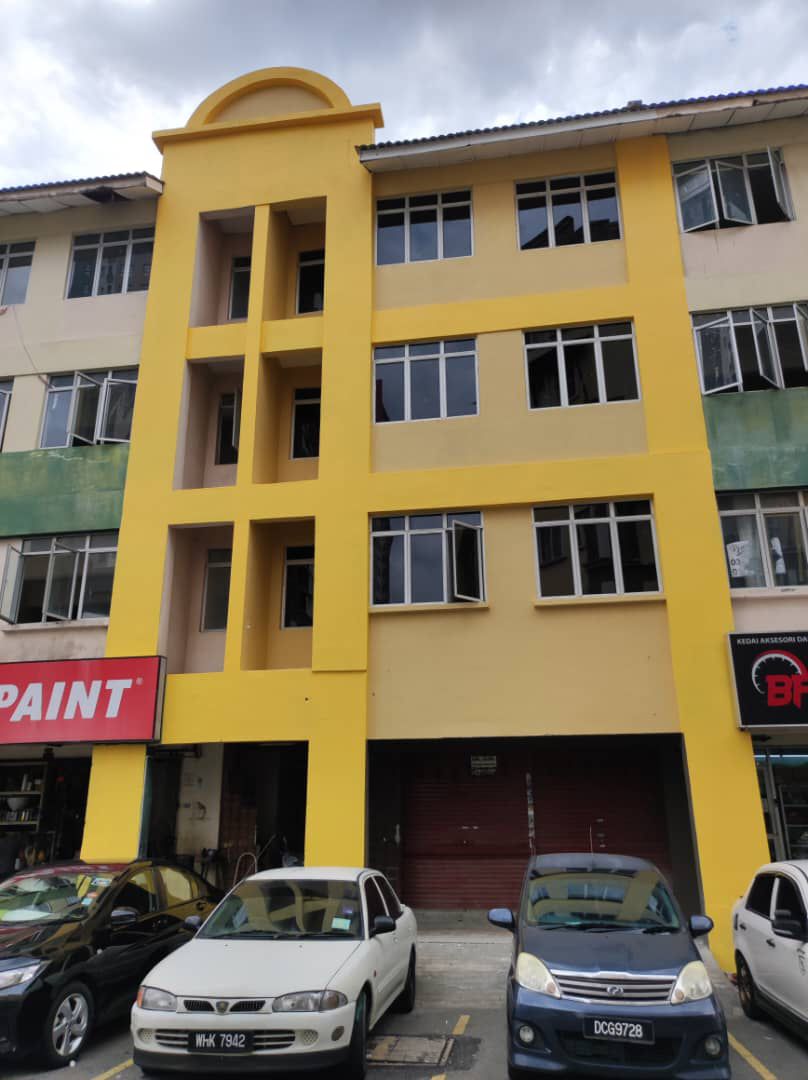 Shop office in Taman Mas Sepang Puchong - photo 2