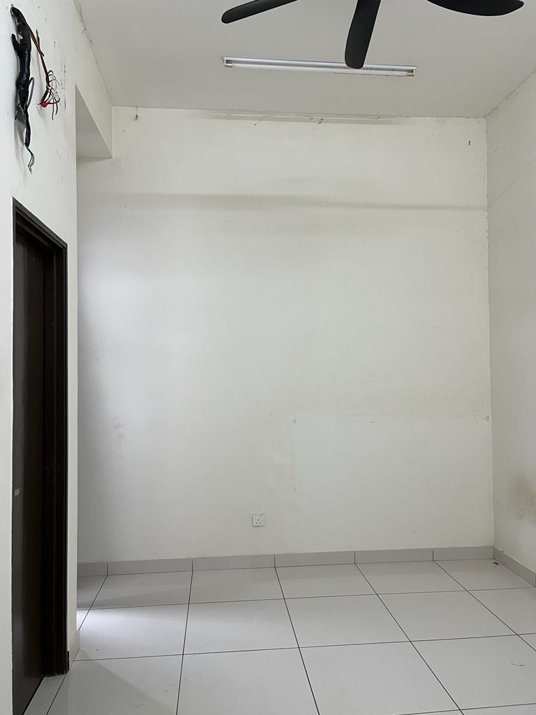Townhouse 1st Floor D Infiniti Damai Perdana, Cher - photo 2