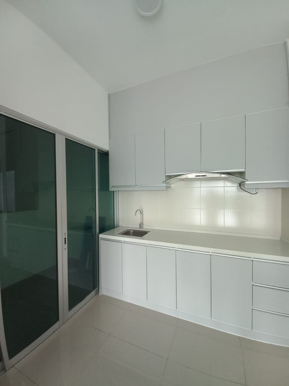 RC Residence Fully Furnished New Unit For Rent - photo 3