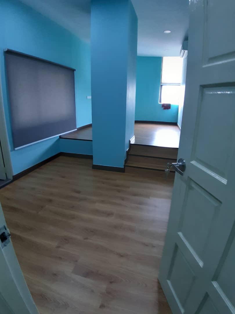 Villa Putra Freehold Penthouse For Sale near PWTC - photo 5