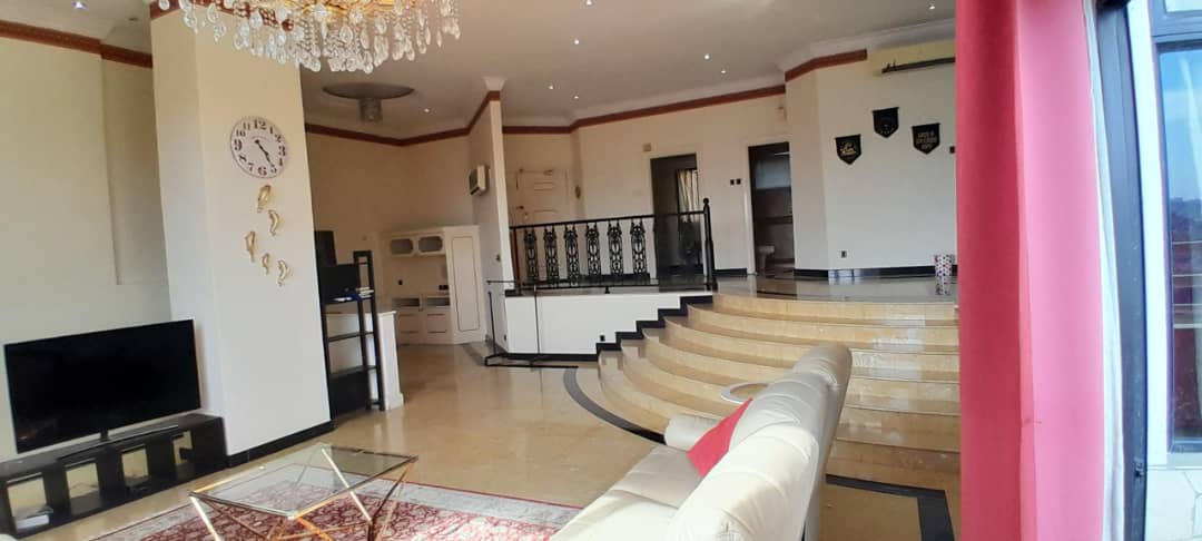 Villa Putra Freehold Penthouse For Sale near PWTC - photo 4