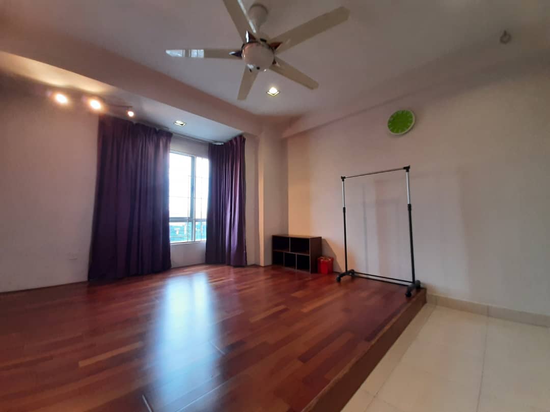1 Petaling Residence For Sale - photo 4