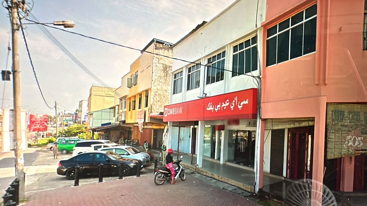 Adjoining 3 storeys shoplot Guchil Kuala Krai SALE - photo 3