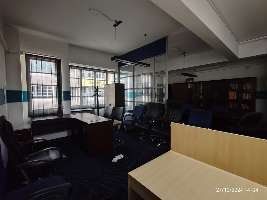 8 Avenue pj fully furnished office space near LRT - photo 4