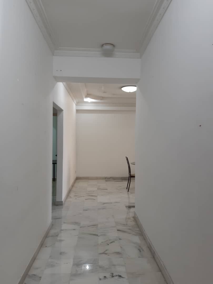 Villa Putra Freehold Condo For Sale near PWTC Mall - photo 4