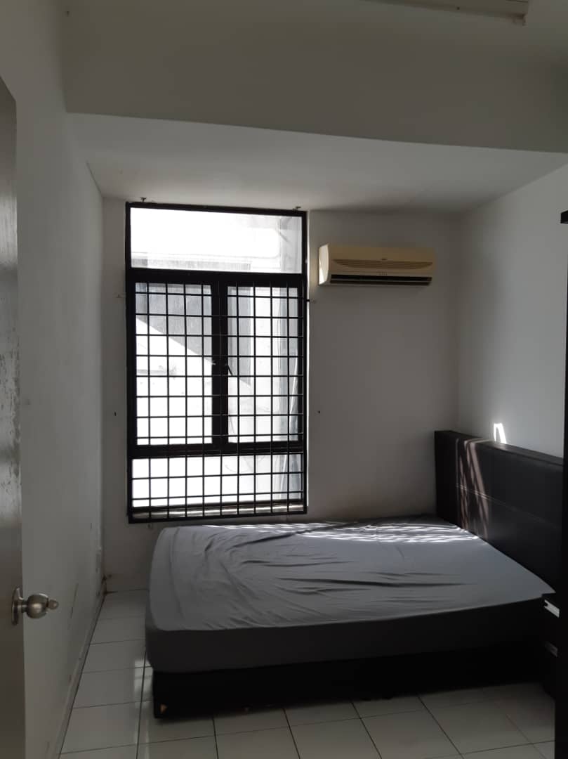 Villa Putra Freehold Condo For Sale near PWTC Mall - photo 6