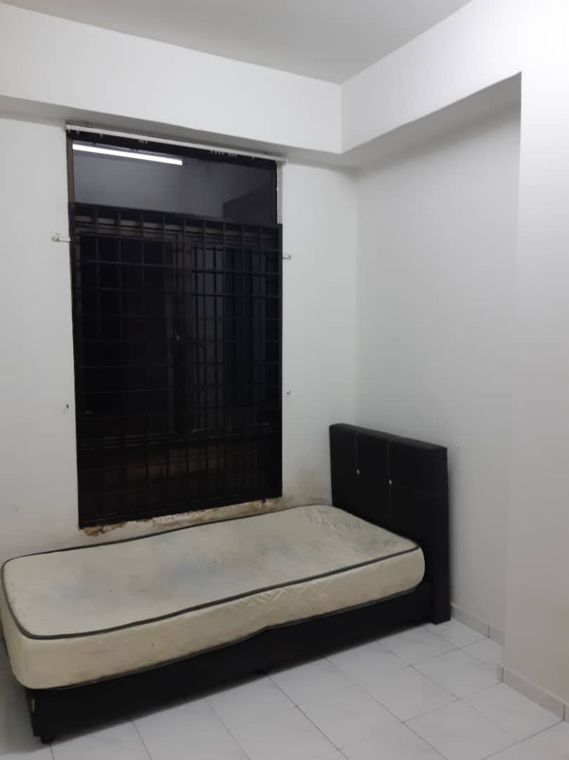 Villa Putra Freehold Condo For Sale near PWTC Mall - photo 10