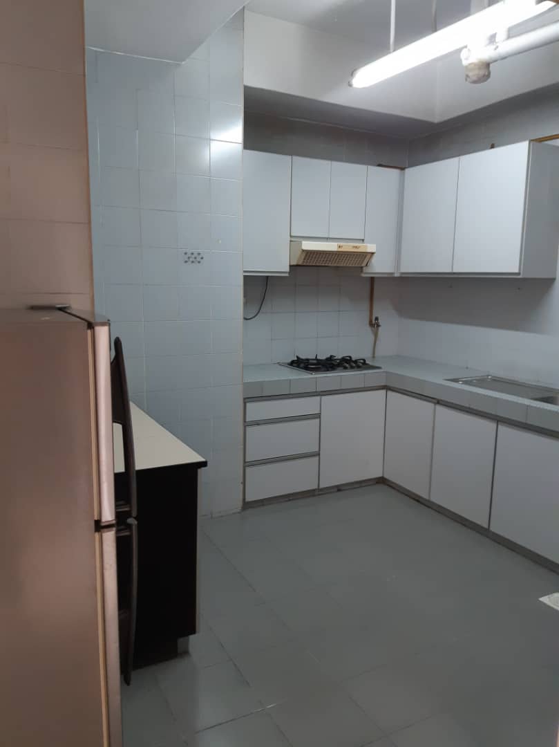 Villa Putra Freehold Condo For Sale near PWTC Mall - photo 12