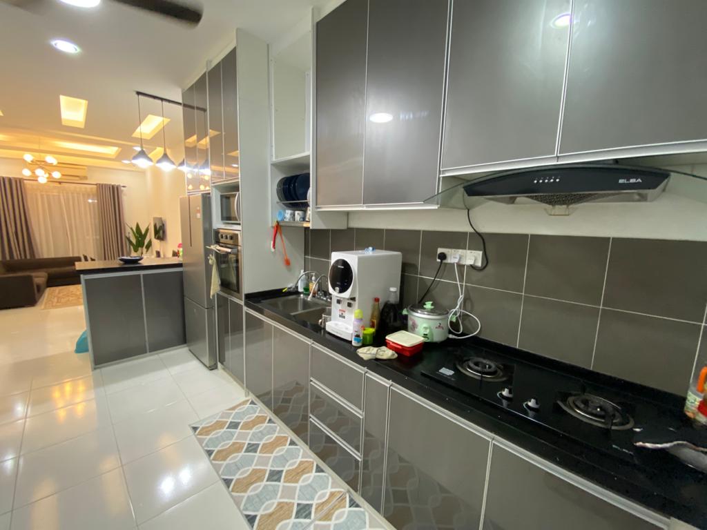 Below MV Fully Furnished Ceri Hillpark Puncak Alam - photo 4