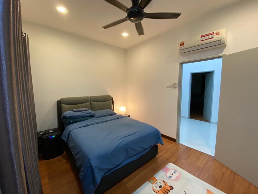 Below MV Fully Furnished Ceri Hillpark Puncak Alam - photo 5