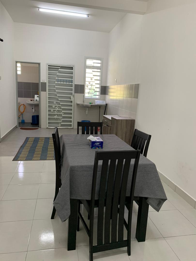 Rumah Sewa Banting Condition Baik Kemasukan June - photo 2
