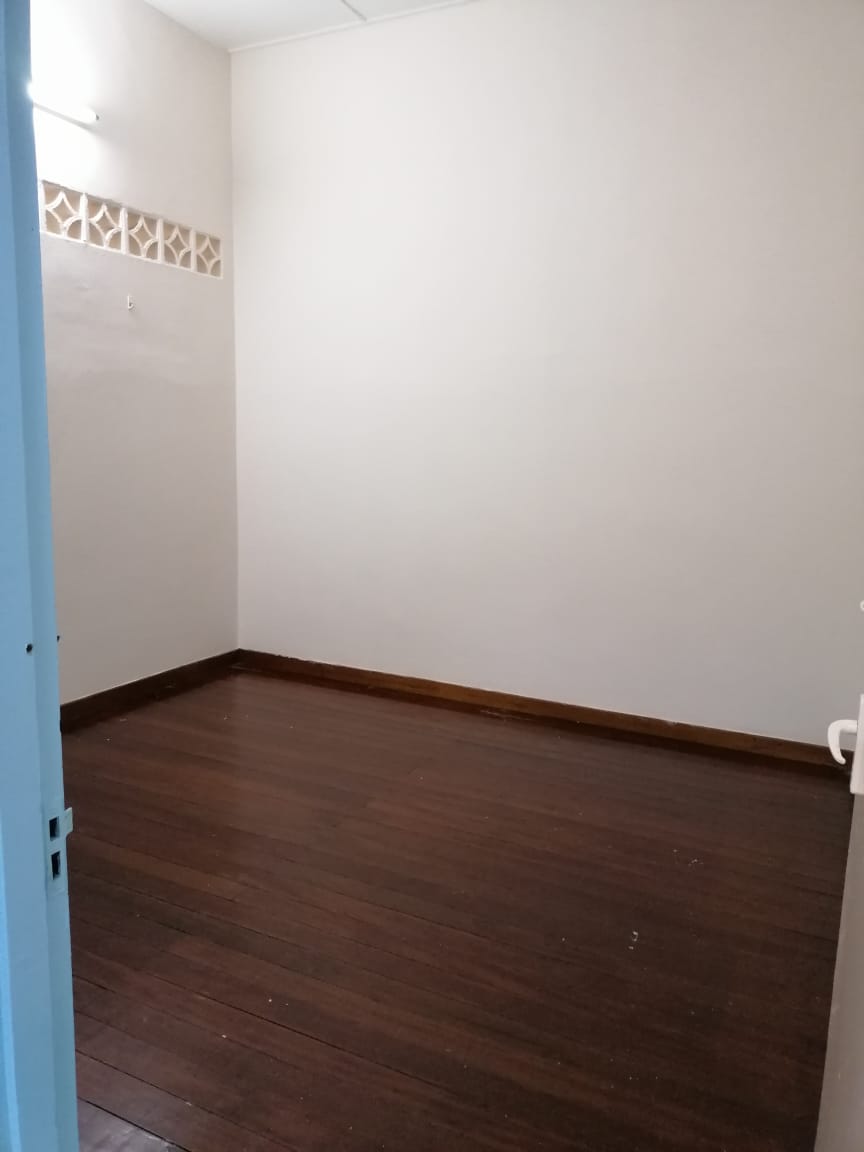 Freehold 4 rooms Batu Belah Klang Single Storey - photo 5