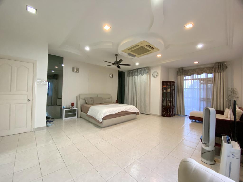 FREEHOLD BUNGALOW TAMAN BUKIT MEWAH, KAJANG - photo 12