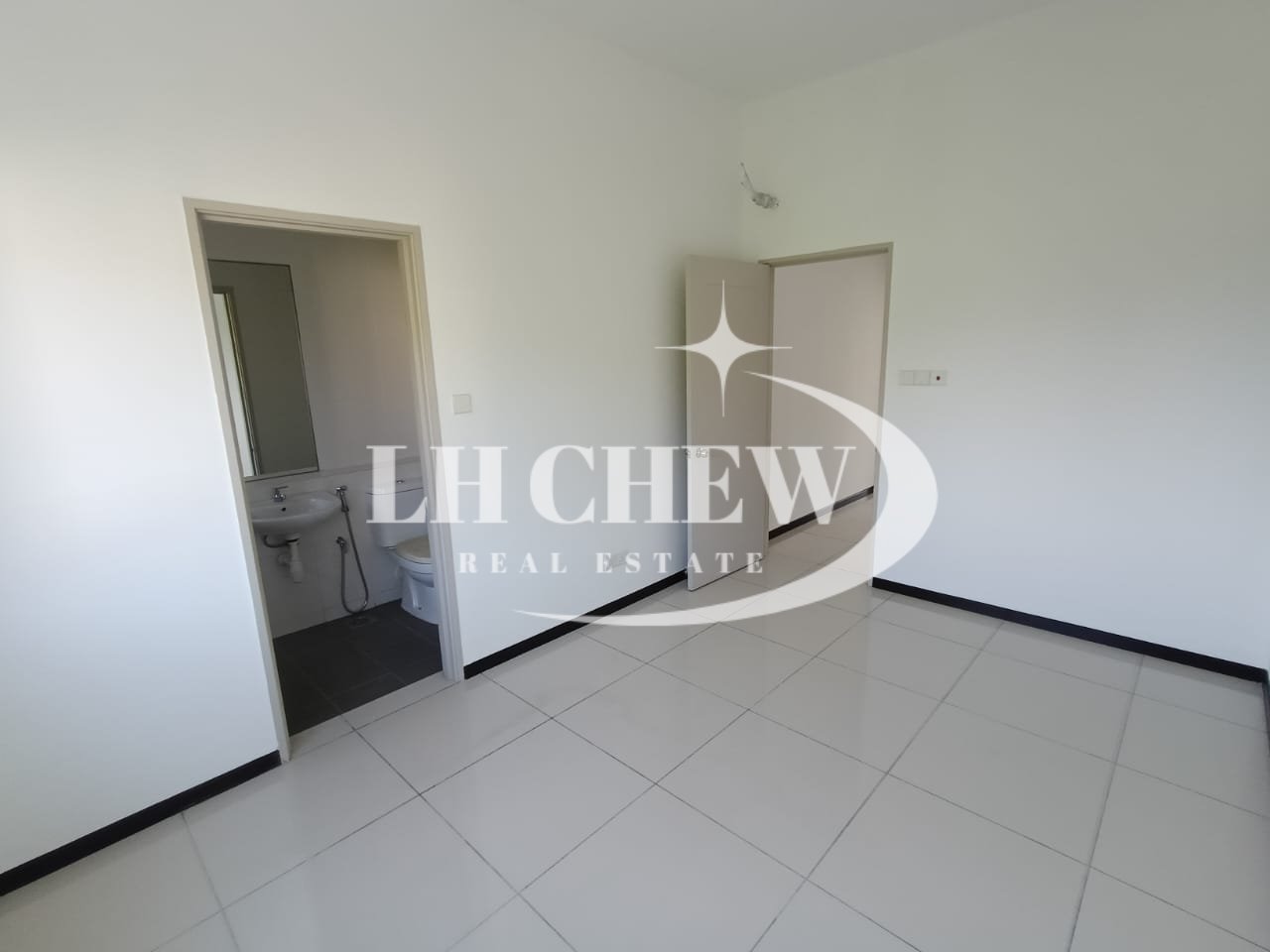 Sunway Cassia 3 Storey Terrace Batu Maung - photo 3