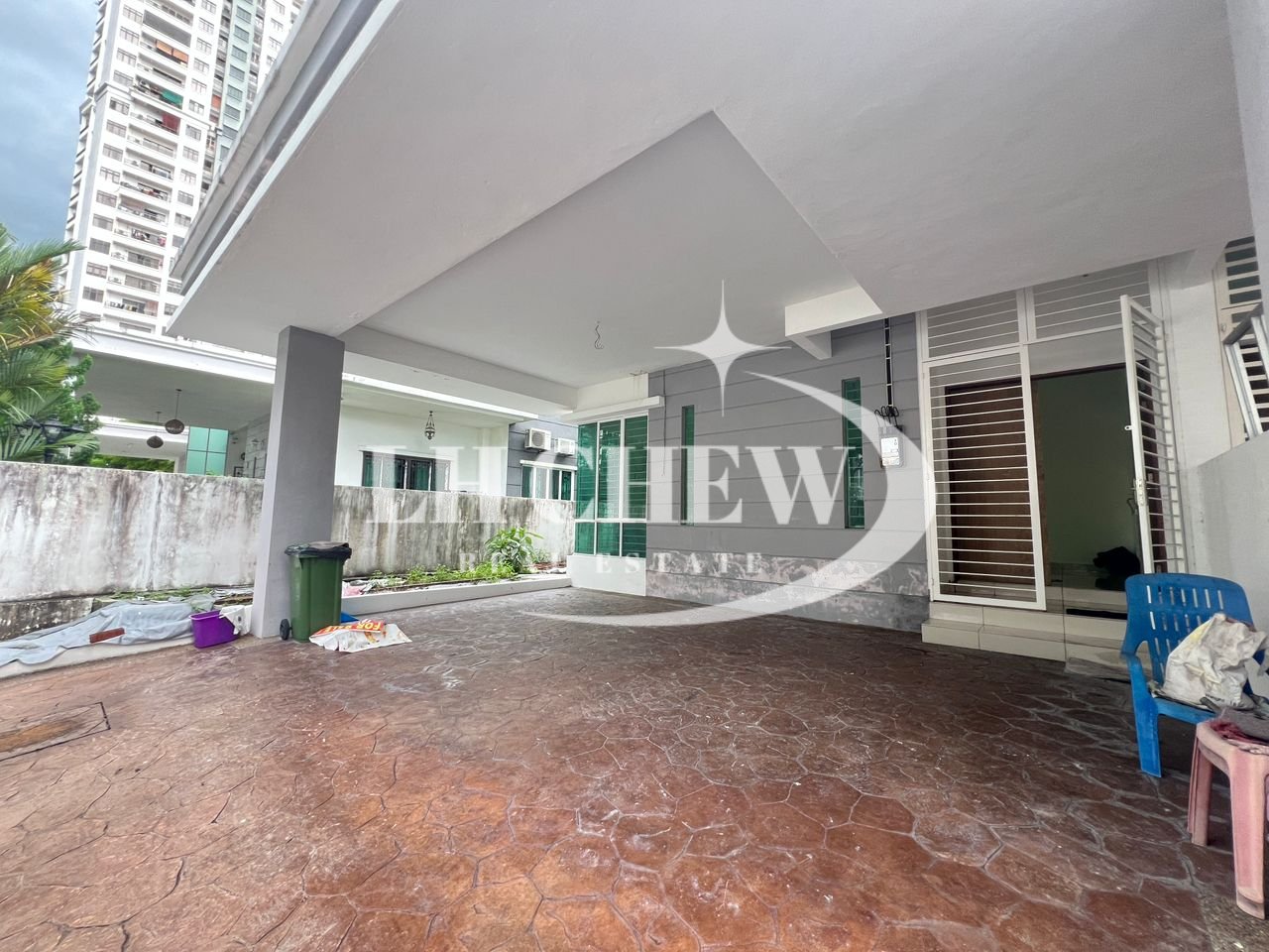 3 Storey Semi D Minden Height - photo 2