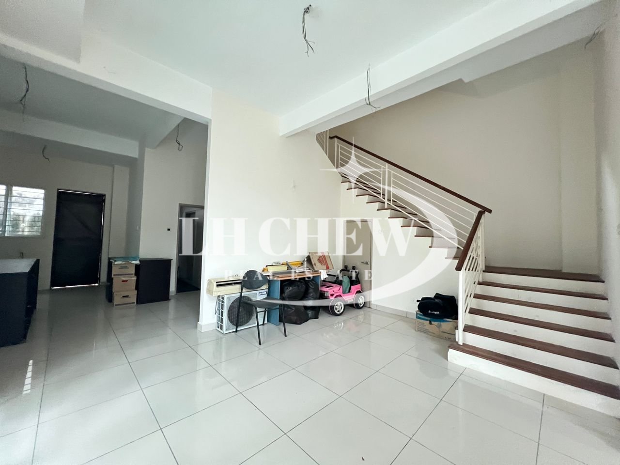 3 Storey Semi D Minden Height - photo 4