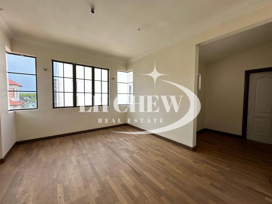 D Residence 3 Storey Bungalow - photo 3