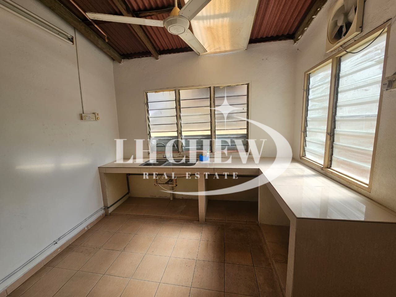 2 Storey Semi D Kenari Sungai Ara CHEAP - photo 3