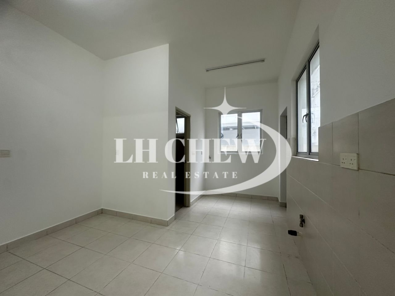 3 Storey Terrace Sungai Ara Bougainvilea Indah - photo 2