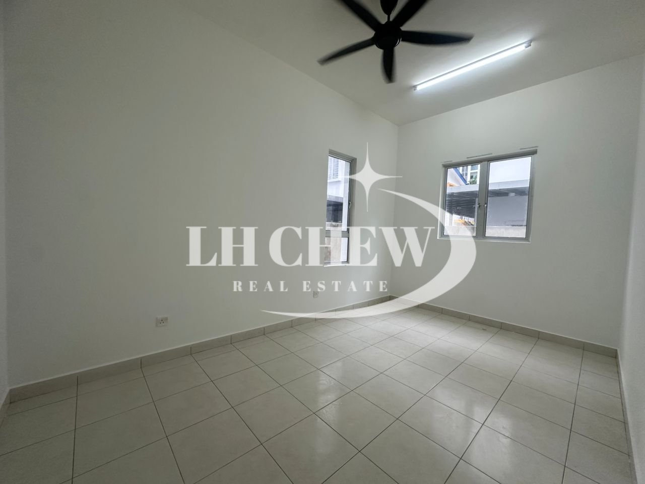3 Storey Terrace Sungai Ara Bougainvilea Indah - photo 4