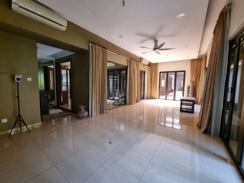 SA2201 0153 Sek 7 Bungalow by Emily - photo 6