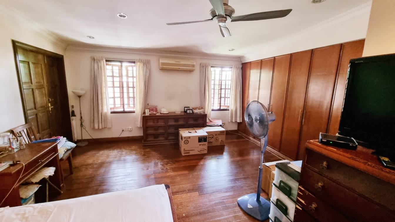 Corner Bungalow Jalan Gurney Semarak Kuala Lumpur - photo 9