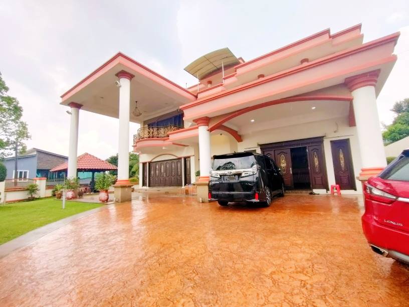 3 Story Bungalow Seksyen 2 Shah Alam by Allen - photo 2