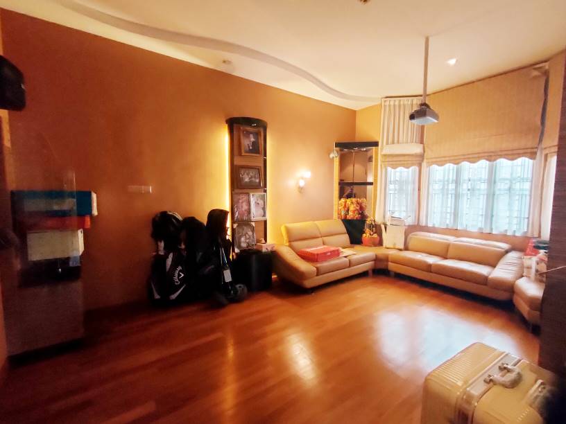 3 Story Bungalow Seksyen 2 Shah Alam by Allen - photo 4