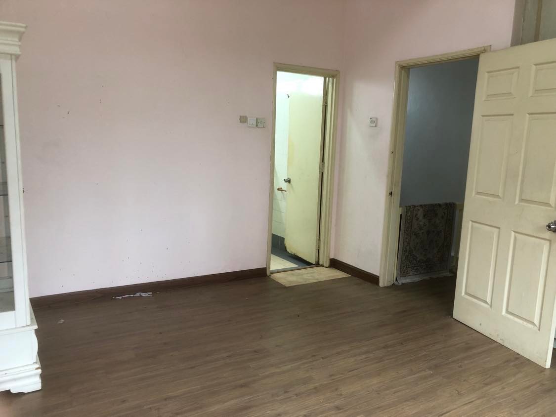 Sri Mahligai townhouse Sek 9 Shah Alam by Jr - photo 11