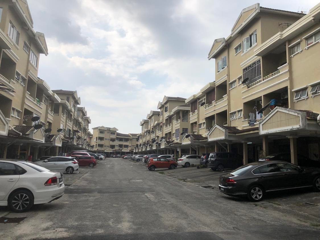 Sri Mahligai townhouse Sek 9 Shah Alam by Jr - photo 13