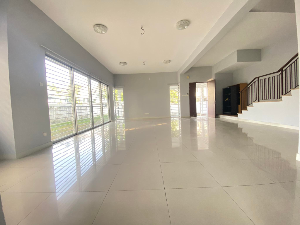 SA2205 0670 Semi D Casa Villa Bukit Rimau by Emily - photo 4