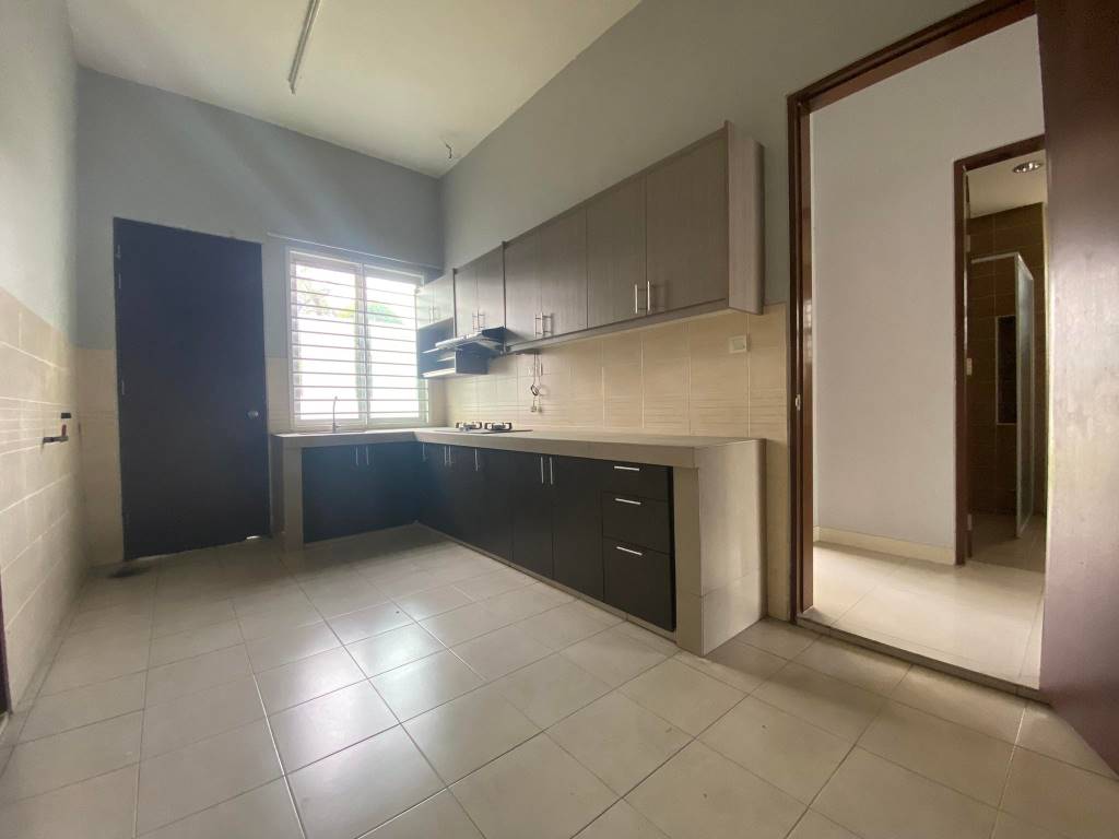 SA2205 0670 Semi D Casa Villa Bukit Rimau by Emily - photo 8