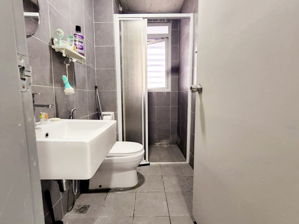 Good Condition V Residensi 2 Seksyen 22 Shah Alam - photo 9