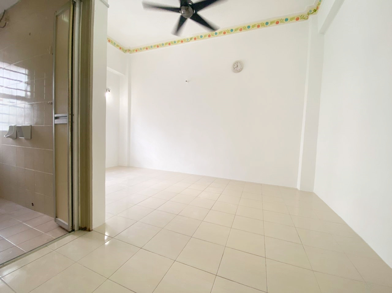 Apartment Dataran Otomobil Seksyen 15 by Allen - photo 3