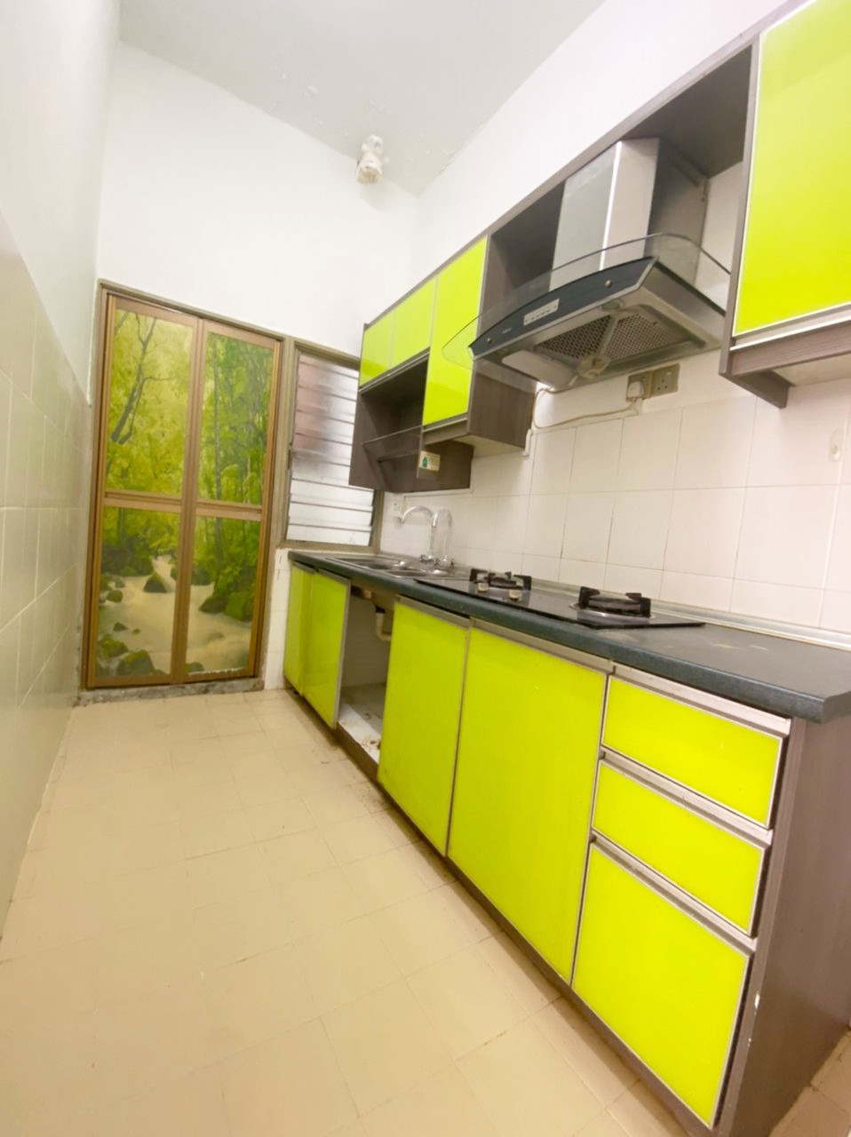 Apartment Dataran Otomobil Seksyen 15 by Allen - photo 5