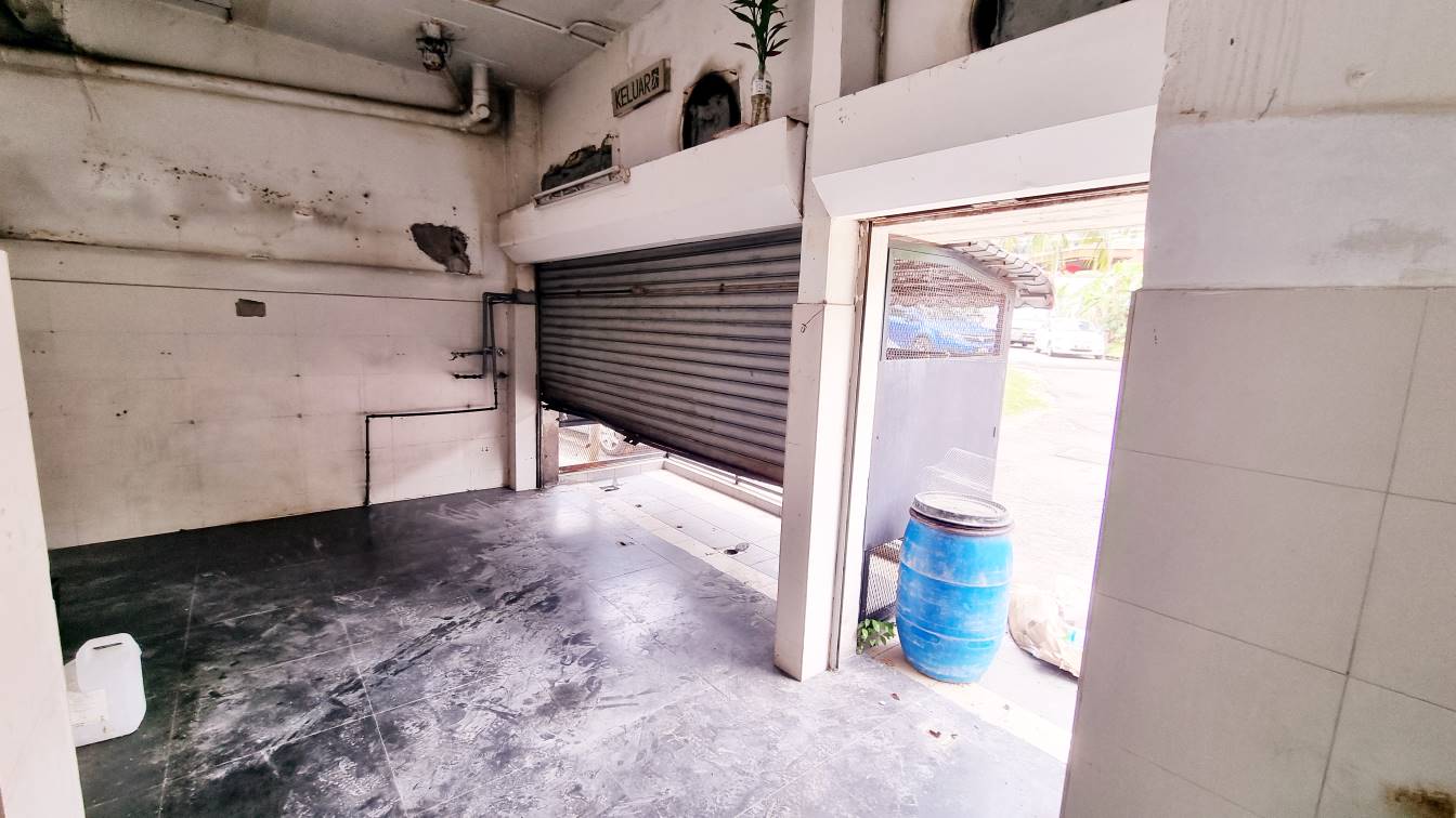 3 Story Shop Taman Seputeh Kuala Lumpur by Allen - photo 2
