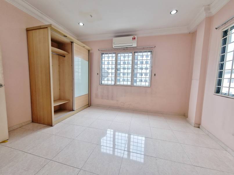 Puchong Intan Apartment, Puchong by Allen - photo 6