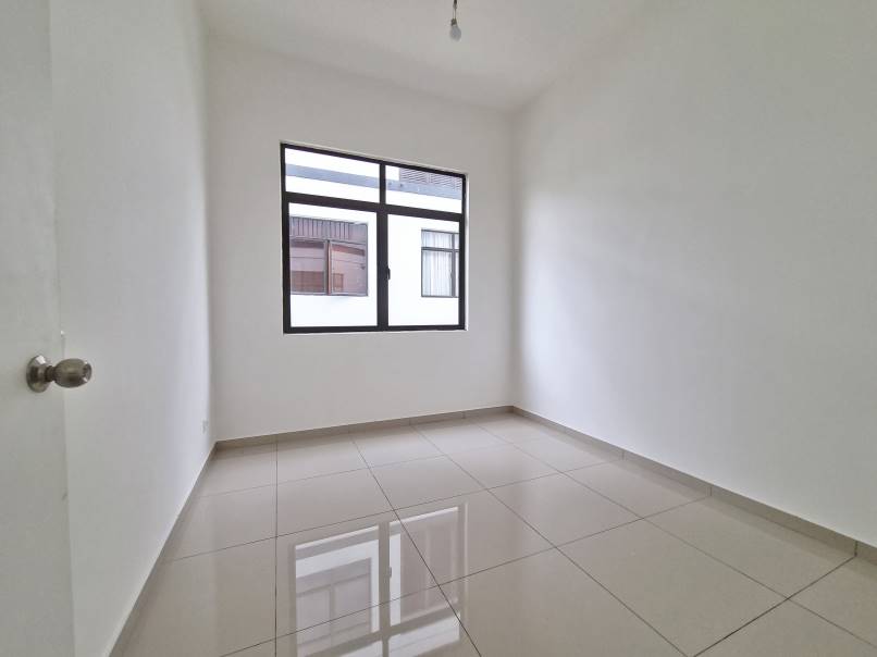 End Lot 2 Story Avenham Type B by Benson - photo 4
