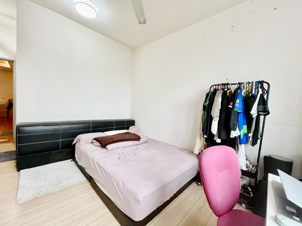 SA2211 1572 Renovated Alami Residensi by Celia - photo 4