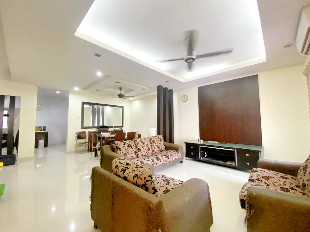 SA2303 1853 Sek 7 Jln Kristal House by Emily - photo 7