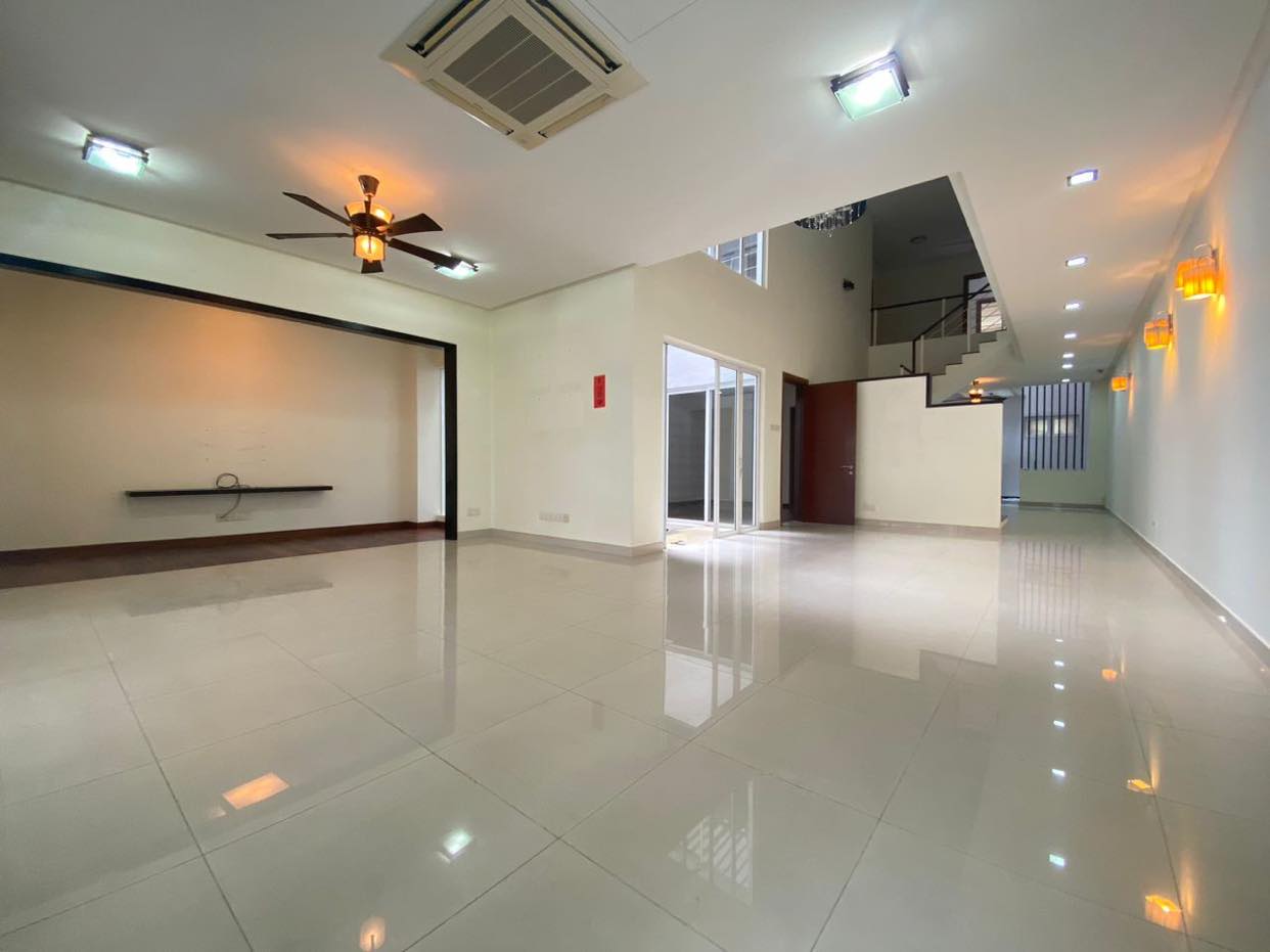 Temasya Suria House Glenmarie by Emily - photo 2