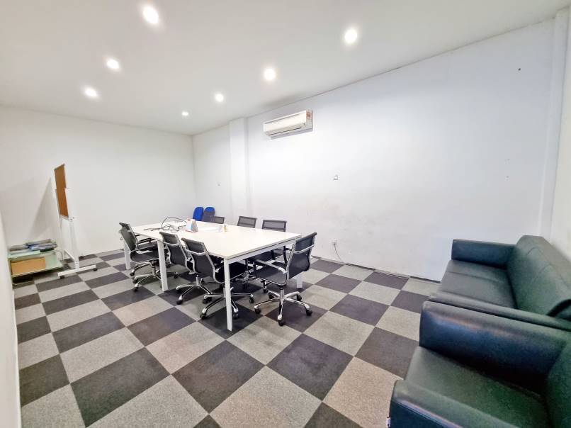 Semi D Factory Klang Air Hitam Bdr Parkland - photo 8