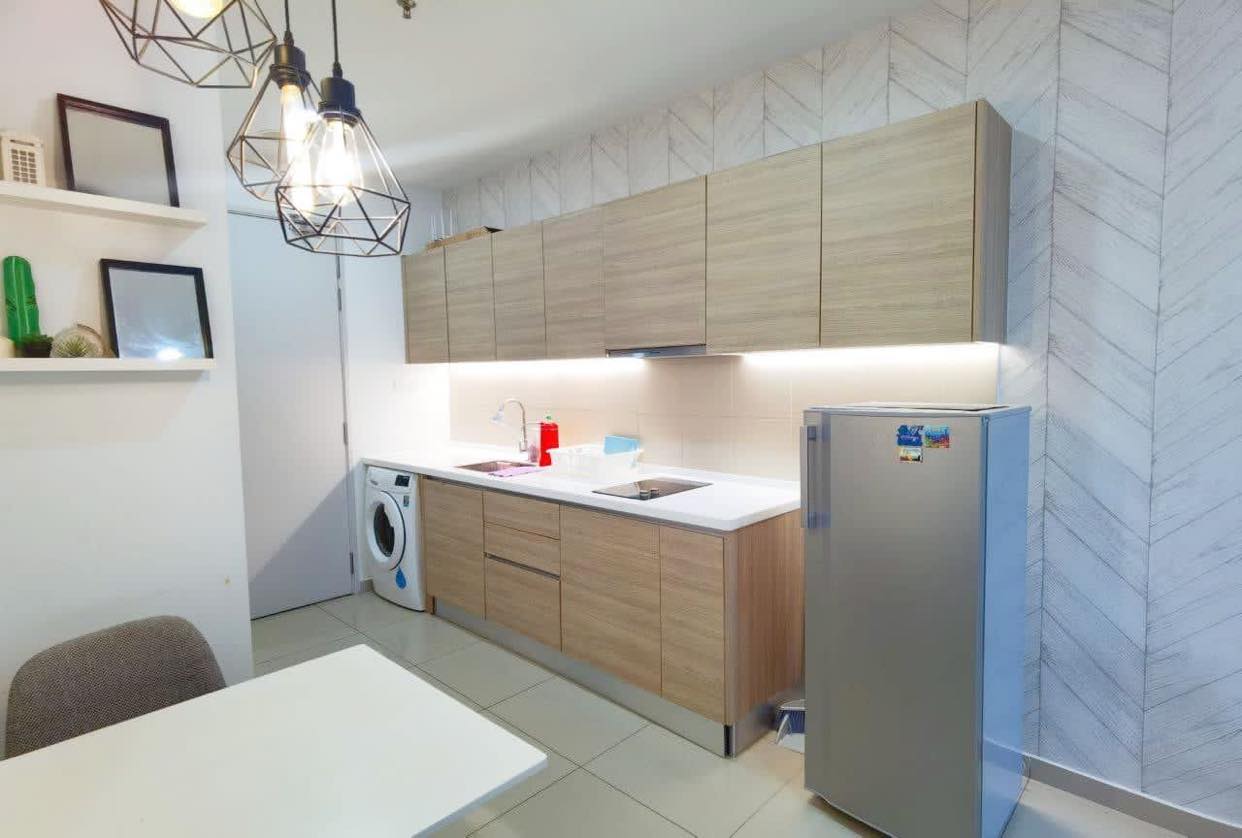 iSuite 2 Bedrooms Full Furnished by Emily - photo 2