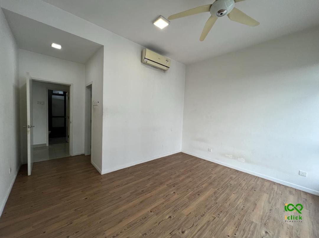 Utropolis Suites 1 Glenmarie Shah Alam WTL by Jr - photo 5