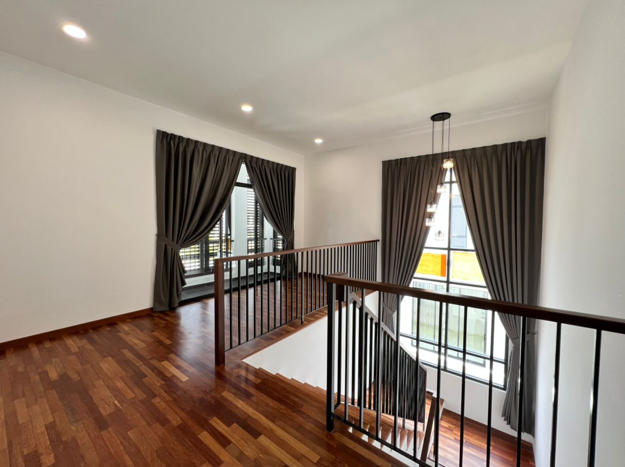 Corner Norton Eco Grandeur Bungalow by Benson - photo 9