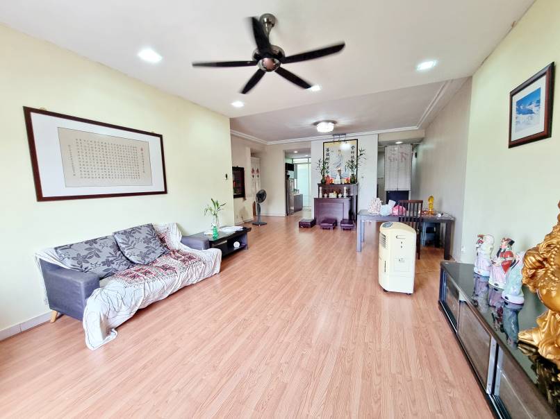 1460sf - Lakes Condo Kota Kemuning  by Allen - photo 3