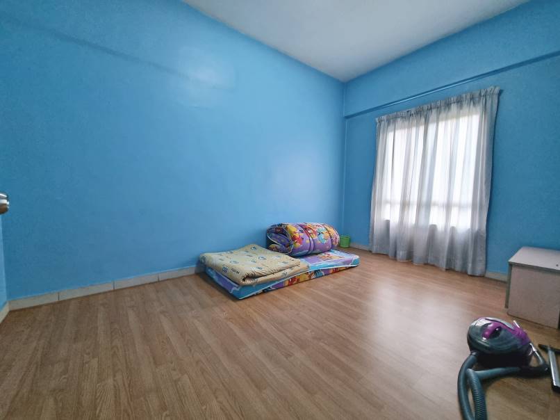 1460sf - Lakes Condo Kota Kemuning  by Allen - photo 5