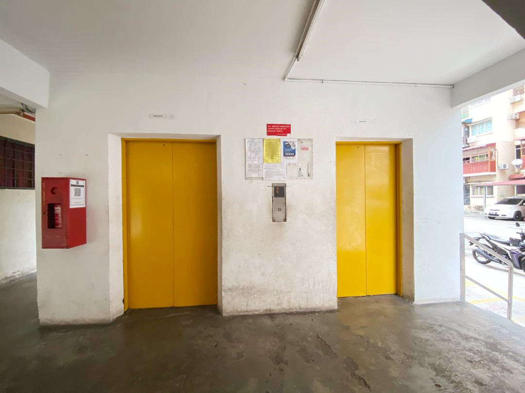 Puchong Permata Apartment, Puchong by Ariff - photo 7